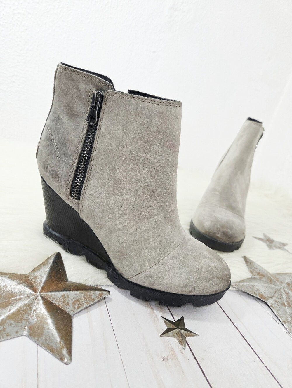 Sorel Joan Uptown zip wedge ankle boots gray distressed leather women's size 8